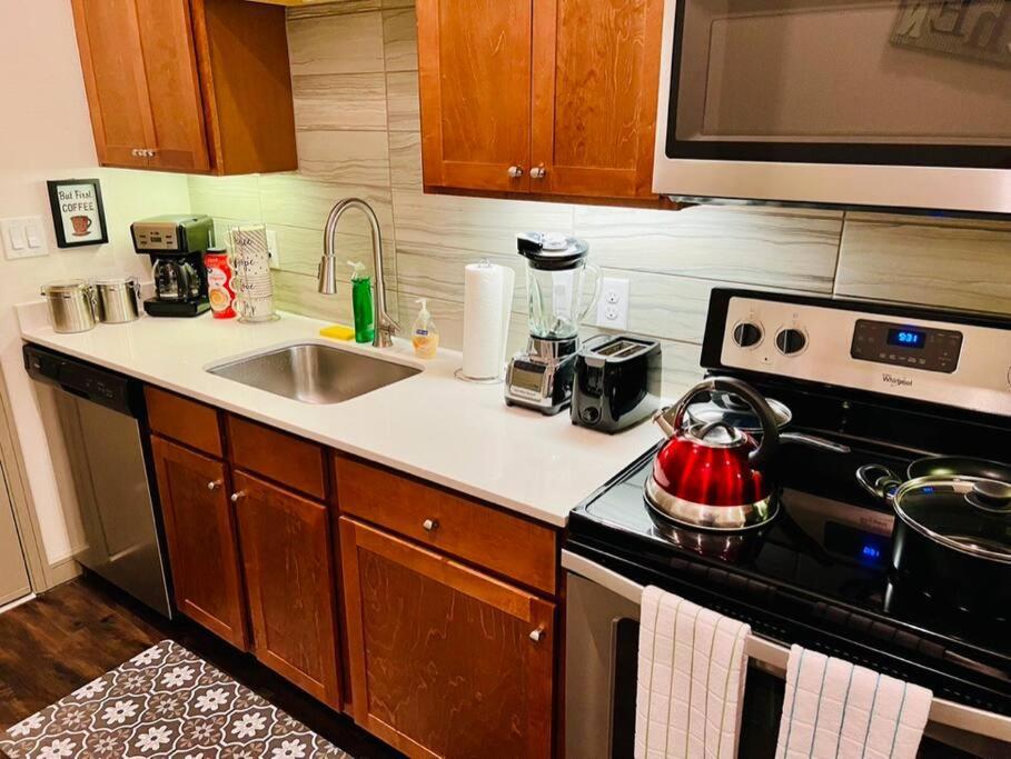 Apto 1 Bed - Kitchen - Free Parking Apartment Houston Ngoại thất bức ảnh